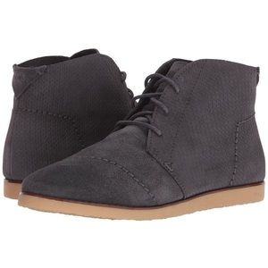 TOMS• Grey Mateo Chukka Bootie